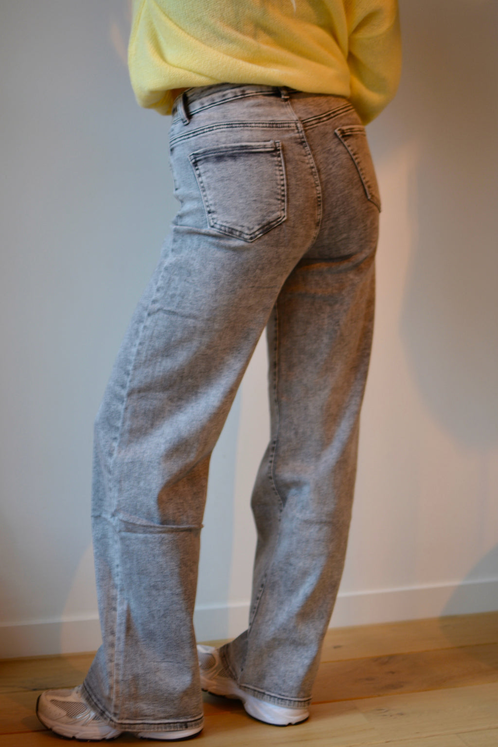Grey Wash Wide leg Jeans