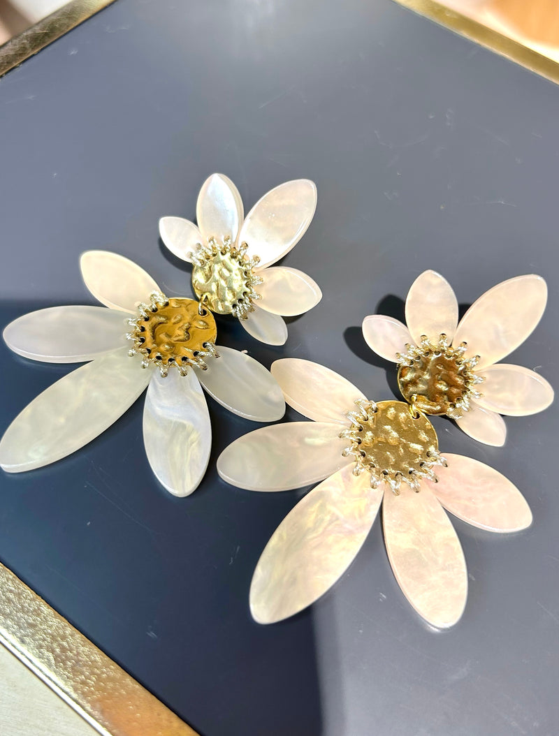 BohoFlower earrings Light weight * Crème