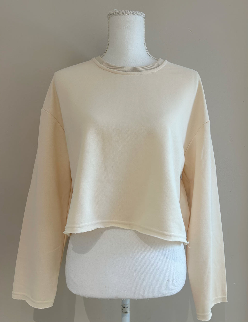 Sweater cream - Short fit