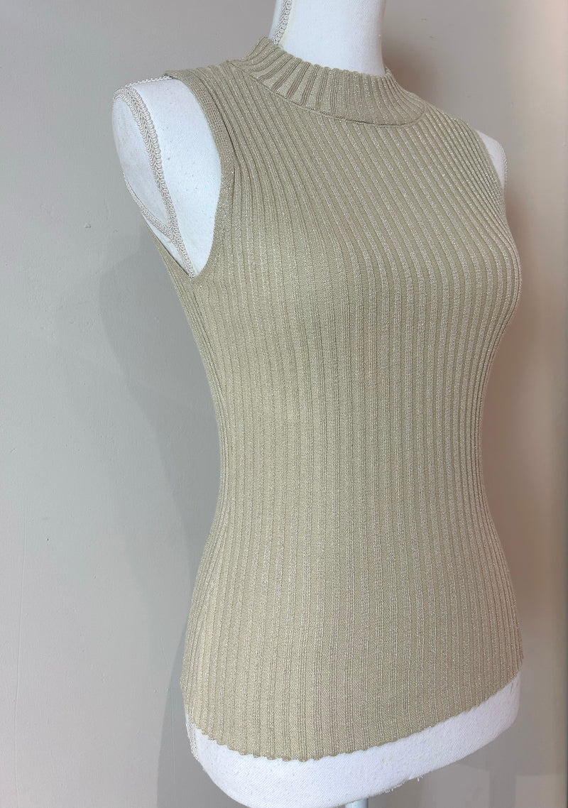 Fitted sleeveless shirt - Gold