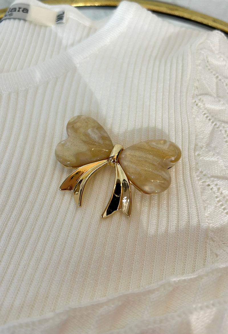 New Broche trend - Gold Bowtie